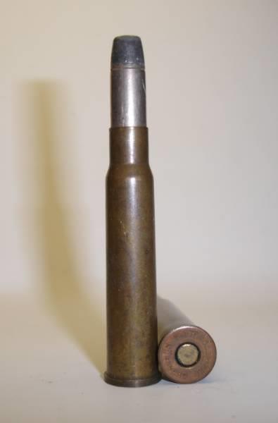 De første kugler med kappe